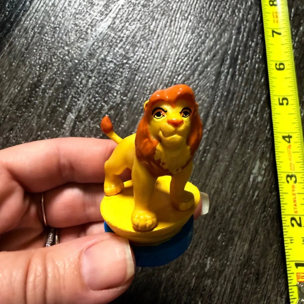 Disney Lion King Mufasa Figurine Unisex Small Yellow Pride Rock Vintage Toy